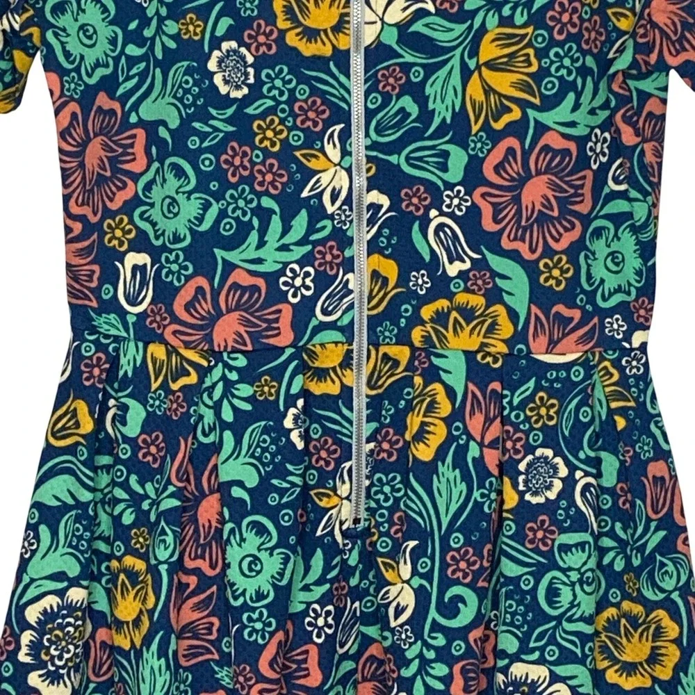 LuLaRoe Amelia Dress Womens Size M Retro Floral Garden Pleated Stretch Pockets